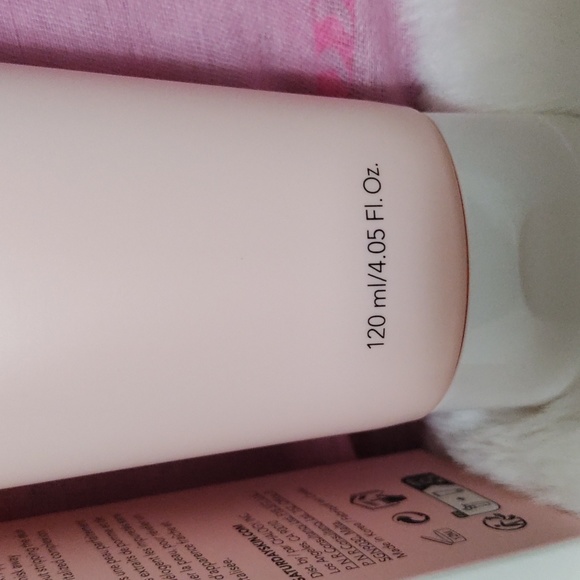 Saturday Skin Apple+ Peach Rise + Shine Gentle Cleanser - Picture 3 of 4